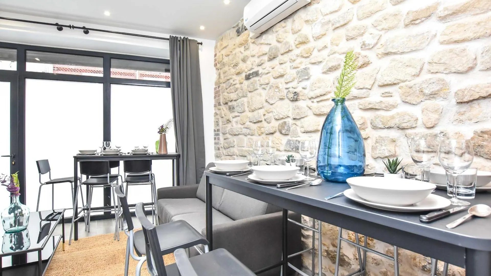 Amazing Apartement 4br Menilmontant 아파트 *